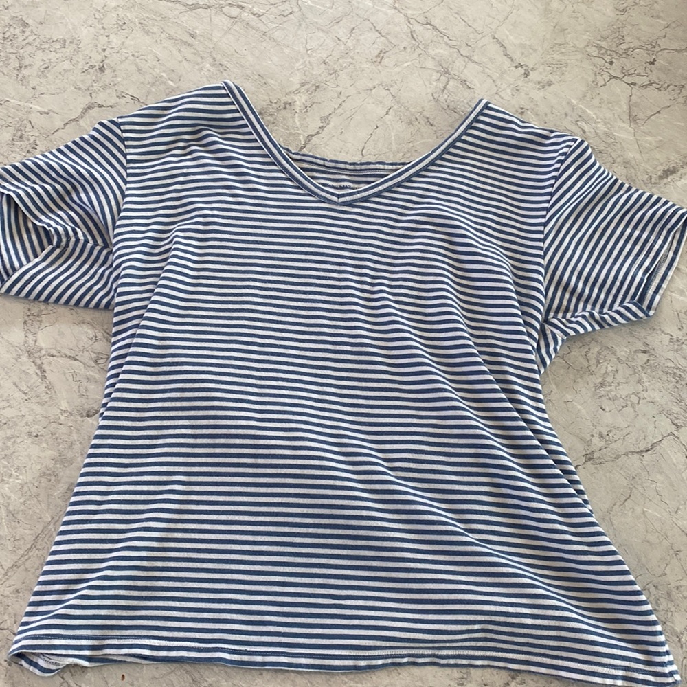 American Eagle T-shirt